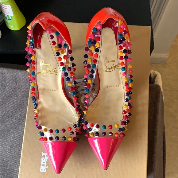 Christian Louboutin - Picture 2 of 8